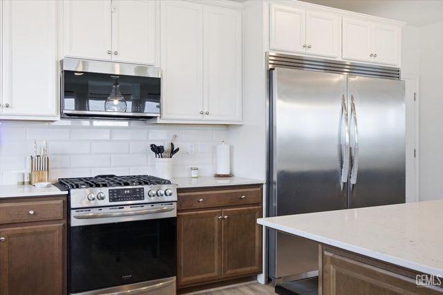 6807 Diamond Springs Drive, Bakersfield, CA 93313