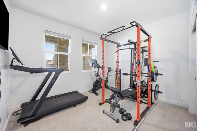 6807 Diamond Springs Drive, Bakersfield, CA 93313