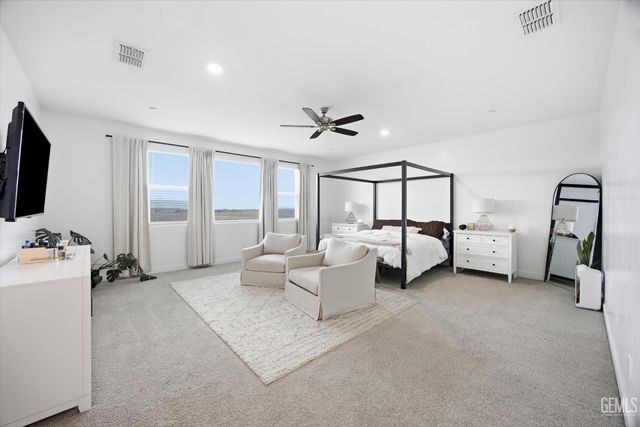 6807 Diamond Springs Drive, Bakersfield, CA 93313