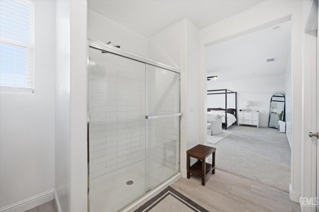 6807 Diamond Springs Drive, Bakersfield, CA 93313