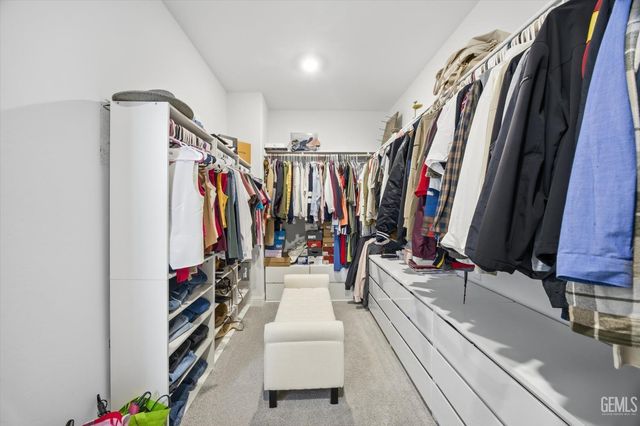 6807 Diamond Springs Drive, Bakersfield, CA 93313