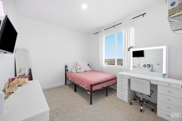 6807 Diamond Springs Drive, Bakersfield, CA 93313