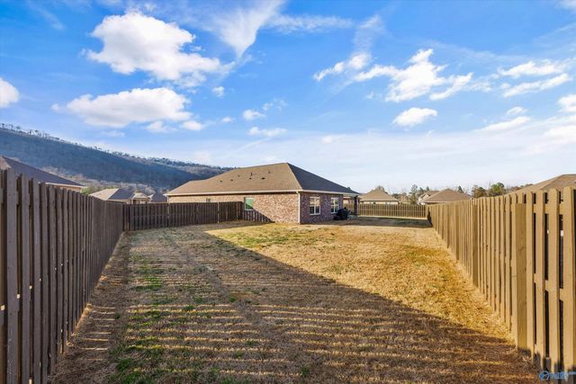 9105 Ohms Circle, Owens Cross Roads, AL 35763