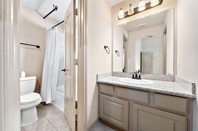 10015 Cinco Ridge Drive, Katy, TX 77494