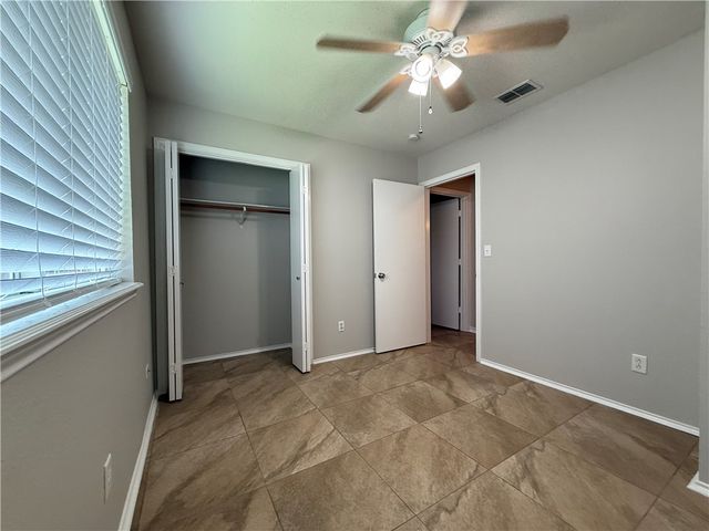 1013 Cupertino St, Portland, TX 78374