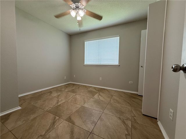 1013 Cupertino St, Portland, TX 78374