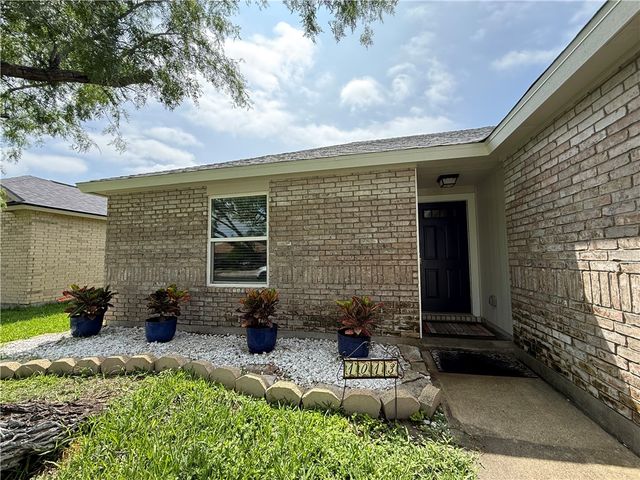1013 Cupertino St, Portland, TX 78374