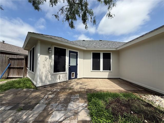 1013 Cupertino St, Portland, TX 78374