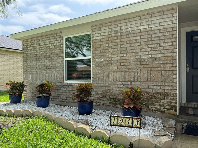1013 Cupertino St, Portland, TX 78374