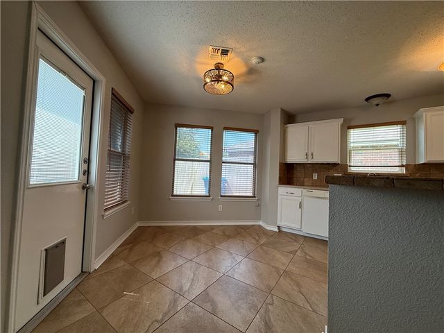 1013 Cupertino St, Portland, TX 78374