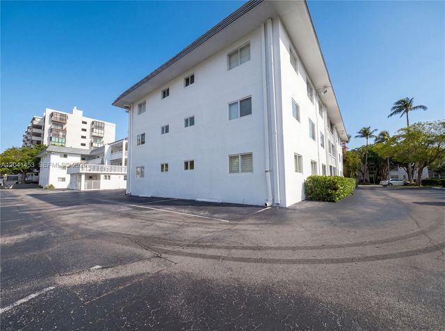 200 Galen Drive 202, Key Biscayne, FL 33149