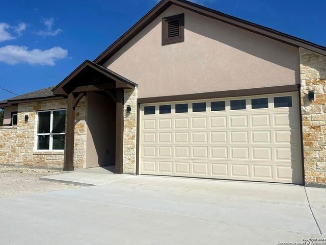 107 Asa Harold, Blanco, TX 78606