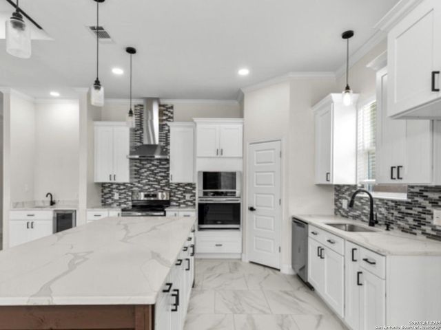 107 Asa Harold, Blanco, TX 78606