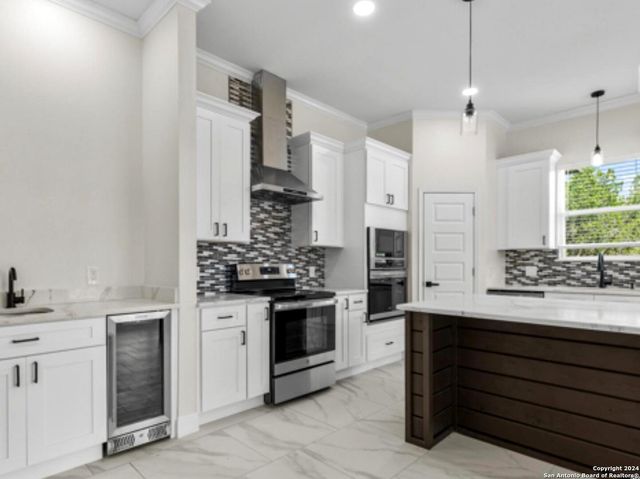 107 Asa Harold, Blanco, TX 78606
