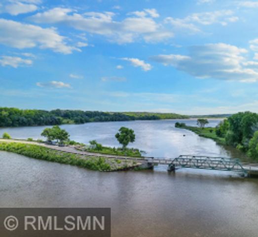 10548 Goodwin Avenue S, Cottage Grove, MN 55016