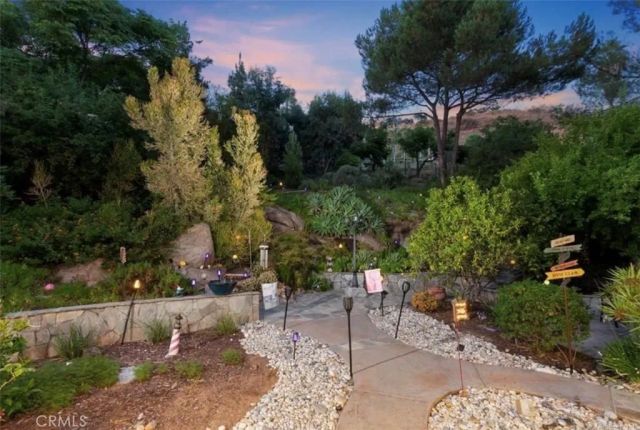 2114 Laura Drive, Escondido, CA 92027