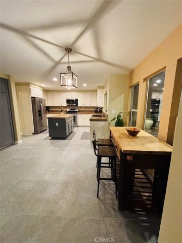 2114 Laura Drive, Escondido, CA 92027