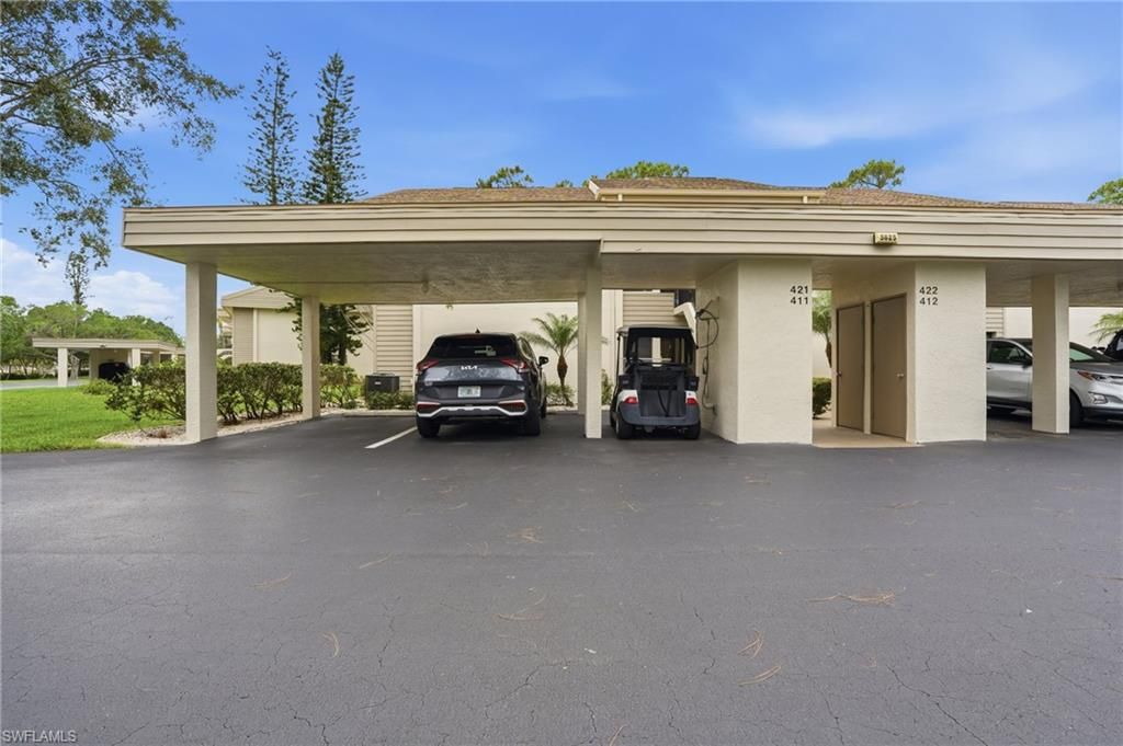5625 Trailwinds DR 411, FORT MYERS, FL 33907 — photo 2