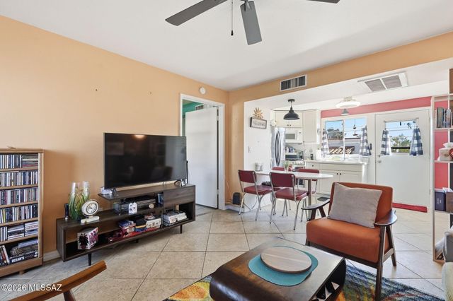 373 S Paseo Sarta Apt B, Green Valley, AZ 85614