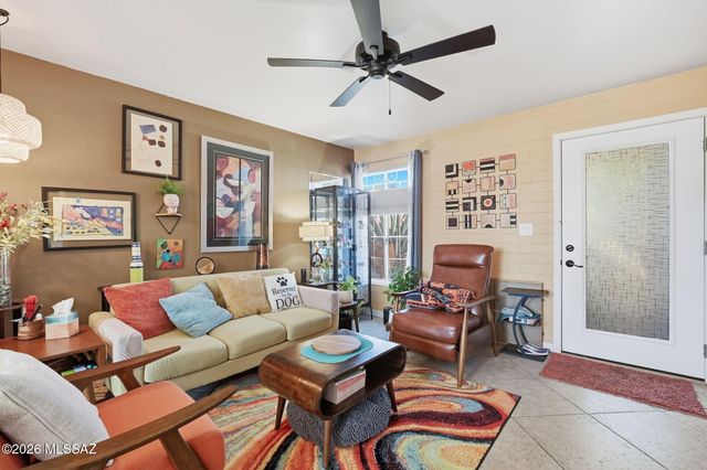 373 S Paseo Sarta Apt B, Green Valley, AZ 85614