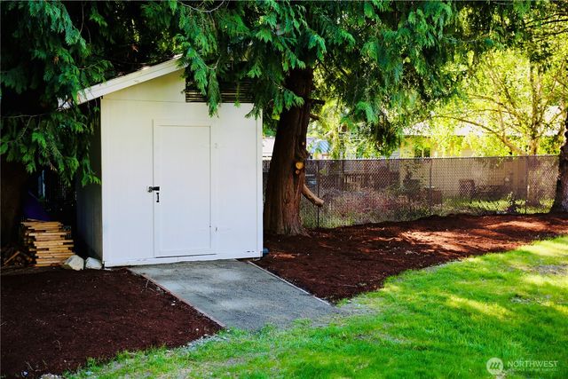 7707 35th Street NW, Gig Harbor, WA 98335