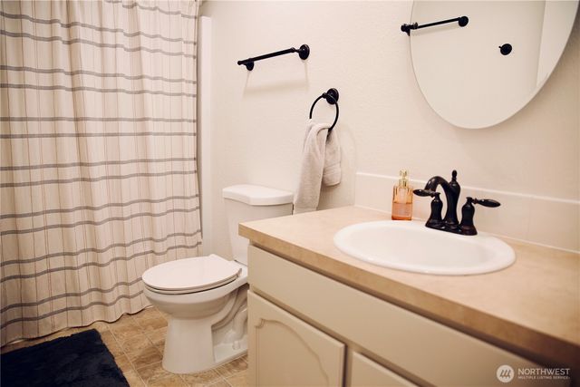 7707 35th Street NW, Gig Harbor, WA 98335