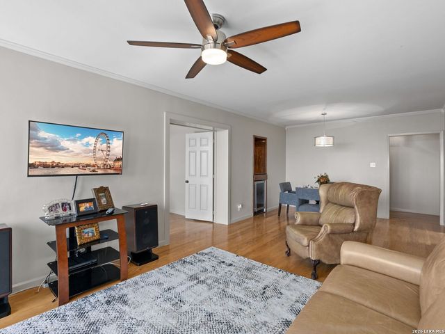 7701 Wurzbach Rd Apt 1105, San Antonio, TX 78229