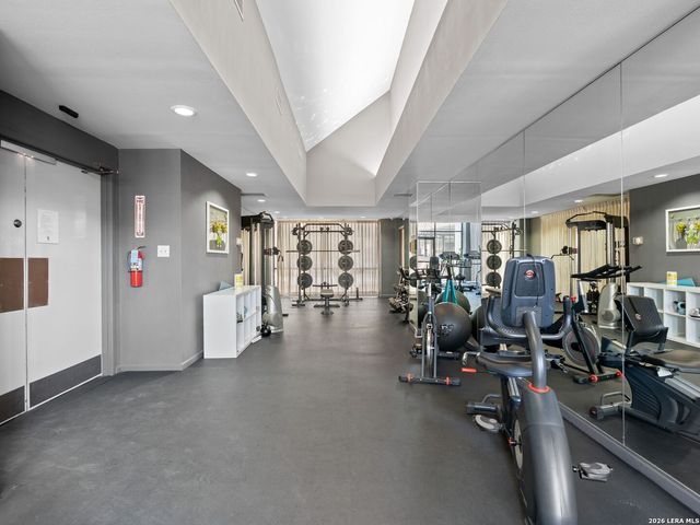 7701 Wurzbach Rd Apt 1105, San Antonio, TX 78229