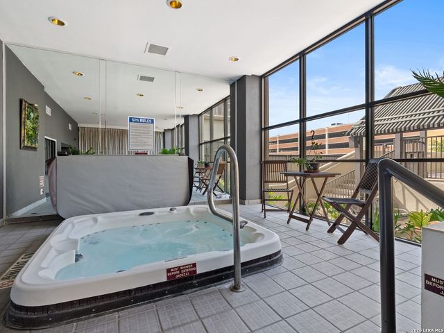 7701 Wurzbach Rd Apt 1105, San Antonio, TX 78229