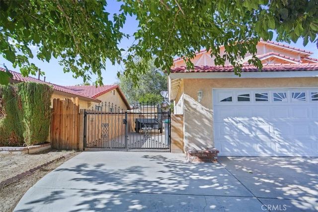 1311 Herzel, Lancaster, CA 93535