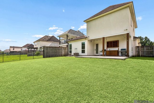 18203 Vis-a-vis Ave, Baton Rouge, LA 70817