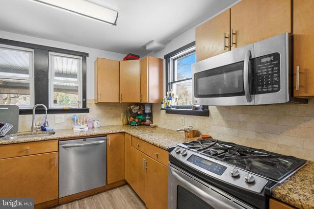 126 S LENOLA RD, Moorestown, NJ 08057