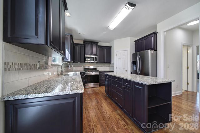 9025 Cambridge Green Drive, Charlotte, NC 28277