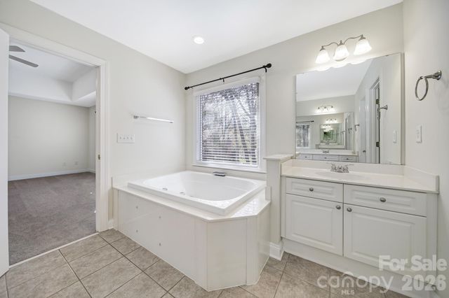 9025 Cambridge Green Drive, Charlotte, NC 28277