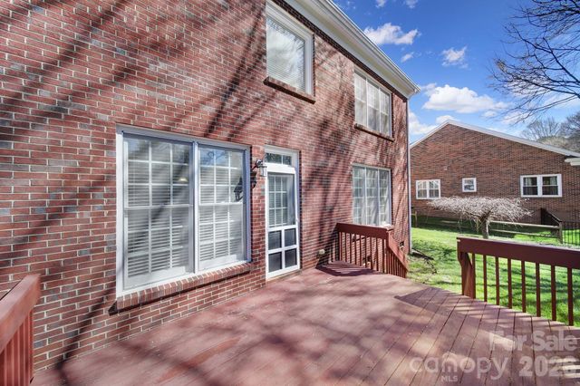 9025 Cambridge Green Drive, Charlotte, NC 28277