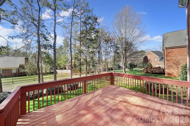 9025 Cambridge Green Drive, Charlotte, NC 28277