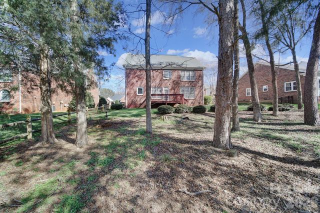 9025 Cambridge Green Drive, Charlotte, NC 28277