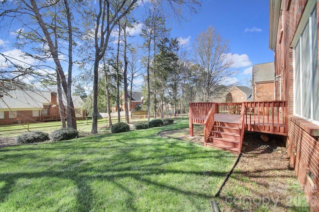 9025 Cambridge Green Drive, Charlotte, NC 28277