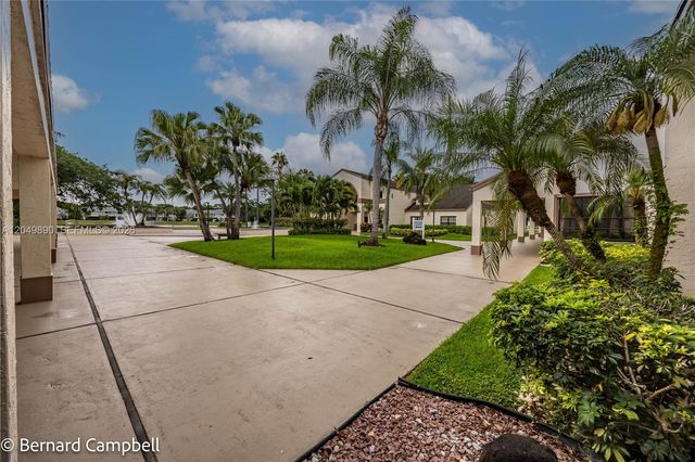 3135 S Carambola Circle S 2368, Coconut Creek, FL 33066