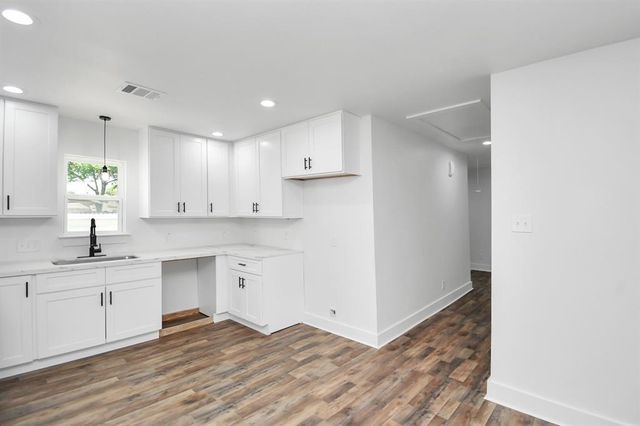 8221 Hezekiah Lane, Houston, TX 77088