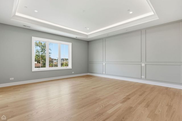 1220 Courtland Avenue, Park Ridge, IL 60068