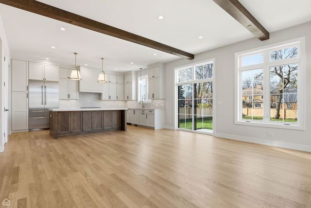 1220 Courtland Avenue, Park Ridge, IL 60068