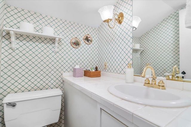 55 Monument Avenue, Bennington, VT 05201