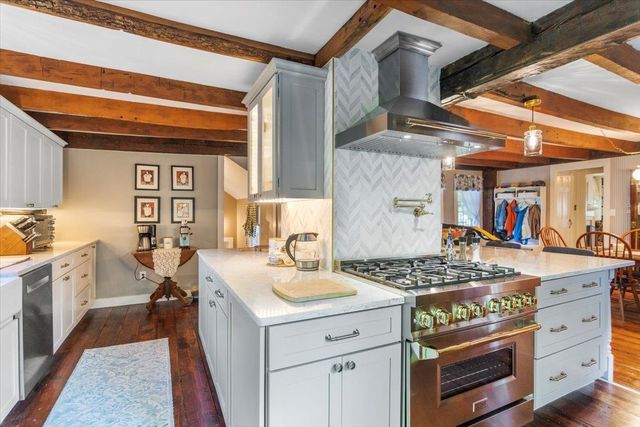 55 Monument Avenue, Bennington, VT 05201