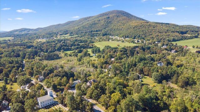 55 Monument Avenue, Bennington, VT 05201