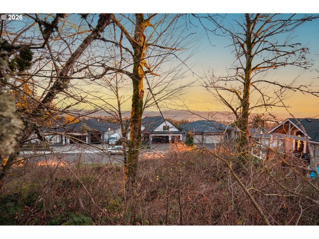 1697 N COLUMBIA RIDGE Way, Washougal, WA 98671