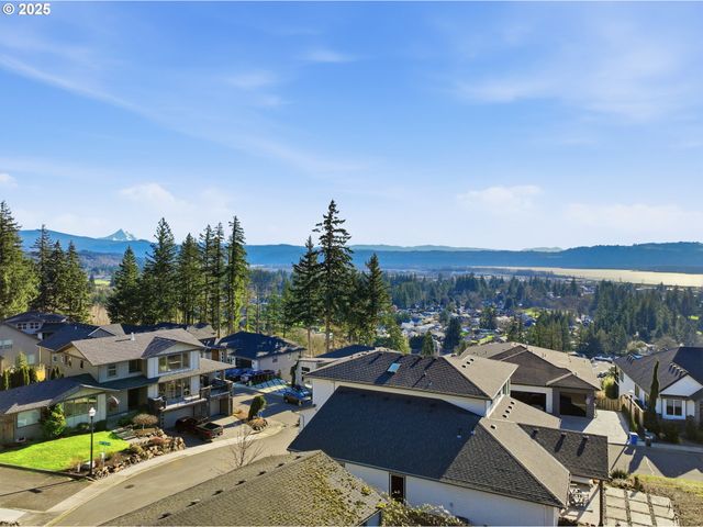 1697 N COLUMBIA RIDGE Way, Washougal, WA 98671