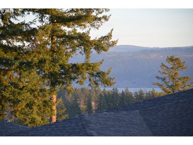 1697 N COLUMBIA RIDGE Way, Washougal, WA 98671