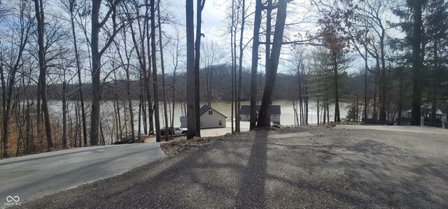 2530 S Glen Cove, Martinsville, IN 46151