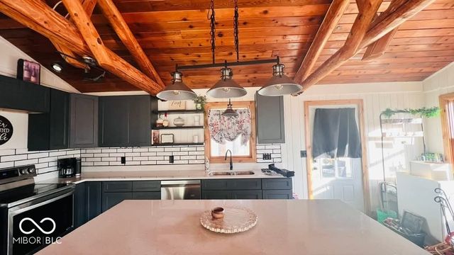 2530 S Glen Cove, Martinsville, IN 46151